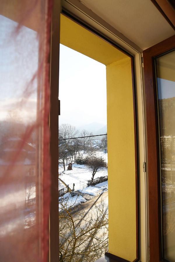 Oskolok Dovbusha Mini-Hotel Yaremche Exterior photo